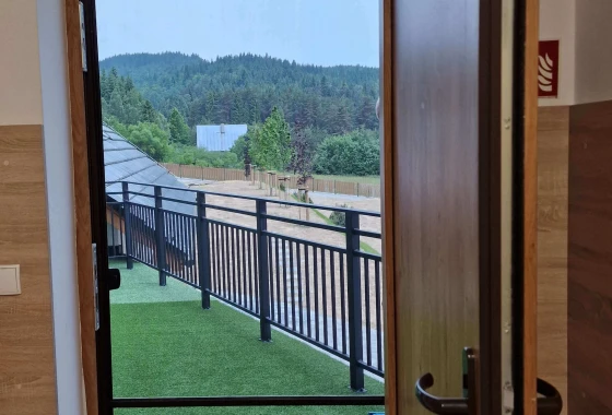 Síťka na dveře: Proč ji každý domov potřebuje